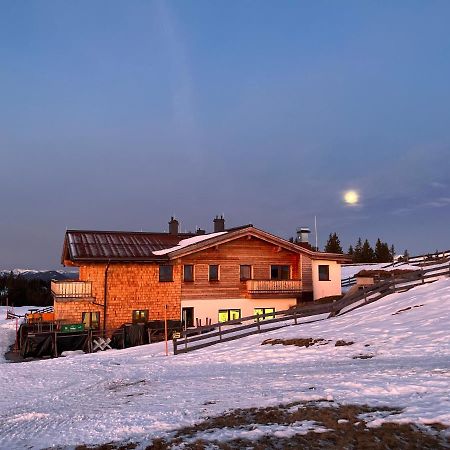 Schwemmberg Radstaedter Huette Im Winter Nicht Mit Dem Auto Erreichbar Wunderschoene Alleinlage المظهر الخارجي الصورة